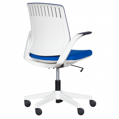 Детски стол Carmen 7570  ⋙ на цена от 372.00лв  - Allegro-bg.com