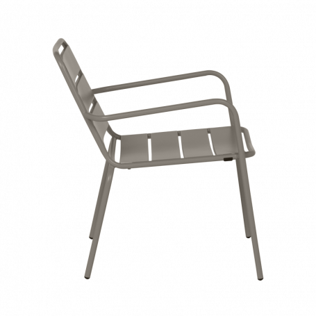 Метален градински стол  ⋙ на цена от 158.40лв  - Allegro-bg.com